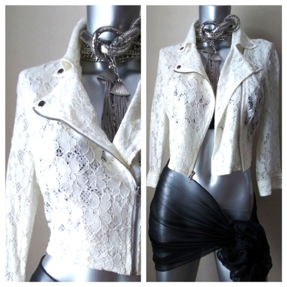 FOREVER 21 Lace Cropped Lightweight Blazer